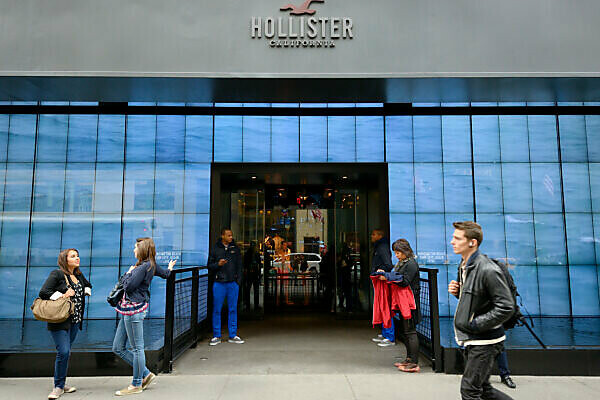 Hollister sales 5th avenue